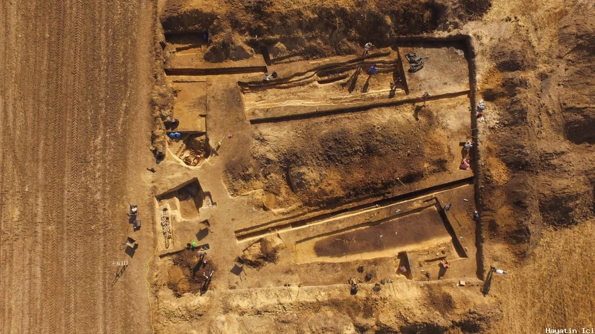 Polonya'da keşfedilen 5000 yıllık büyük mezarlık ve kale