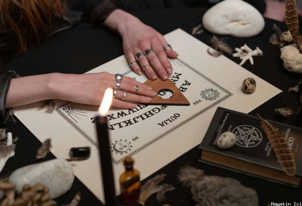 Ouija Tahtasının Gizemli Tarihi